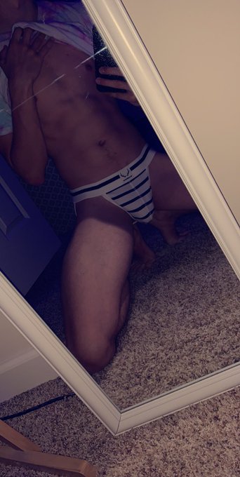 Couple more pics from the other night 😜🤪 https://t.co/ohCSa3ssd9