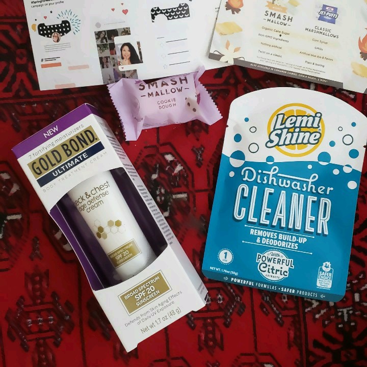 BricaneBright's tweet image. @Influenster @Snackapade @Lemishine #SpringForwardVoxBox #complimentary