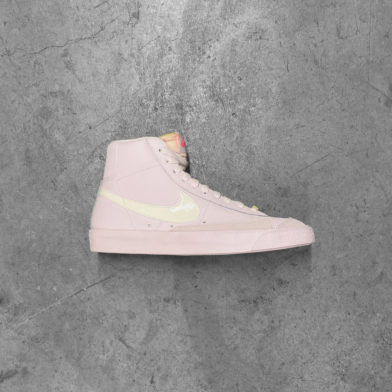 nike blazer mid violet