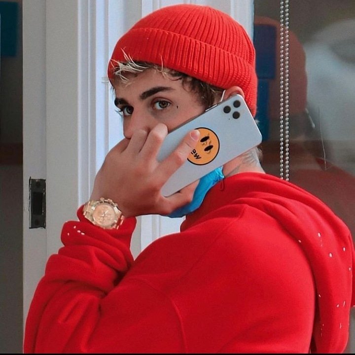 Justin66257104's tweet photo. Justin bieber é tão lindo que deveria virar elogio!

Tipo: nossa, vc tá muito justin bieber hoje. https://t.co/aF2sEVbfi3