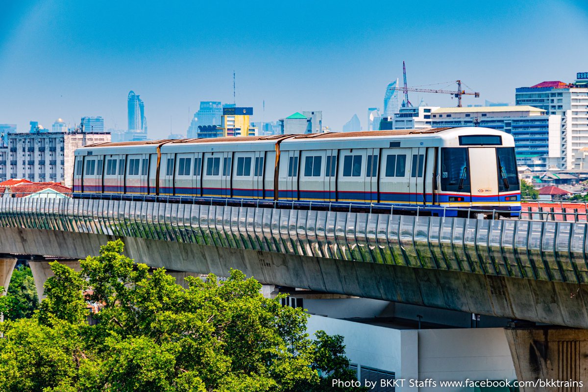 BKKTrains's tweet photo. #วันนี้ในอดีต 3 ก.ค. 47 การรถไฟฟ้าขนส่งมวลชนแห่งประเทศไทย (รฟม.) และบริษัท รถไฟฟ้ากรุงเทพ จำกัด (BMCL) หรือปัจจุบันคือบริษัท ทางด่วนและรถไฟฟ้ากรุงเทพ จำกัด (มหาชน) สาขา 2 (BEM) @BEM_MRT ได้เปิดให้บริการรถไฟฟ้ามหานคร สายเฉลิมรัชมงคล (สายสีน้ำเงิน) รถไฟฟ้าใต้ดินสายแรกของประเทศไทย https://t.co/yOEQ222sI7
