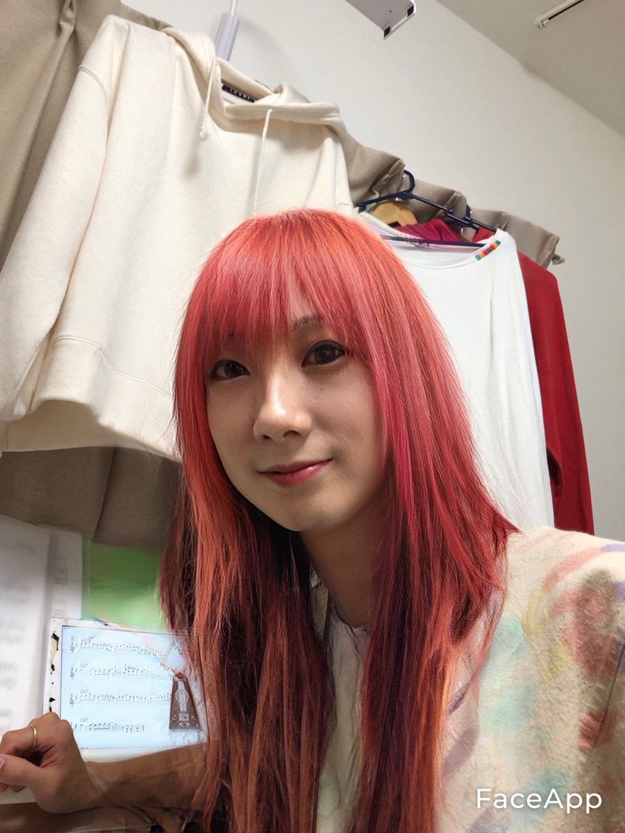 赤髪reyさん ちなみに男バージョンだと 僕の父と瓜二つになりました 赤髪reyさん ちなみに男バージョンだと 僕の父と瓜二つになりました