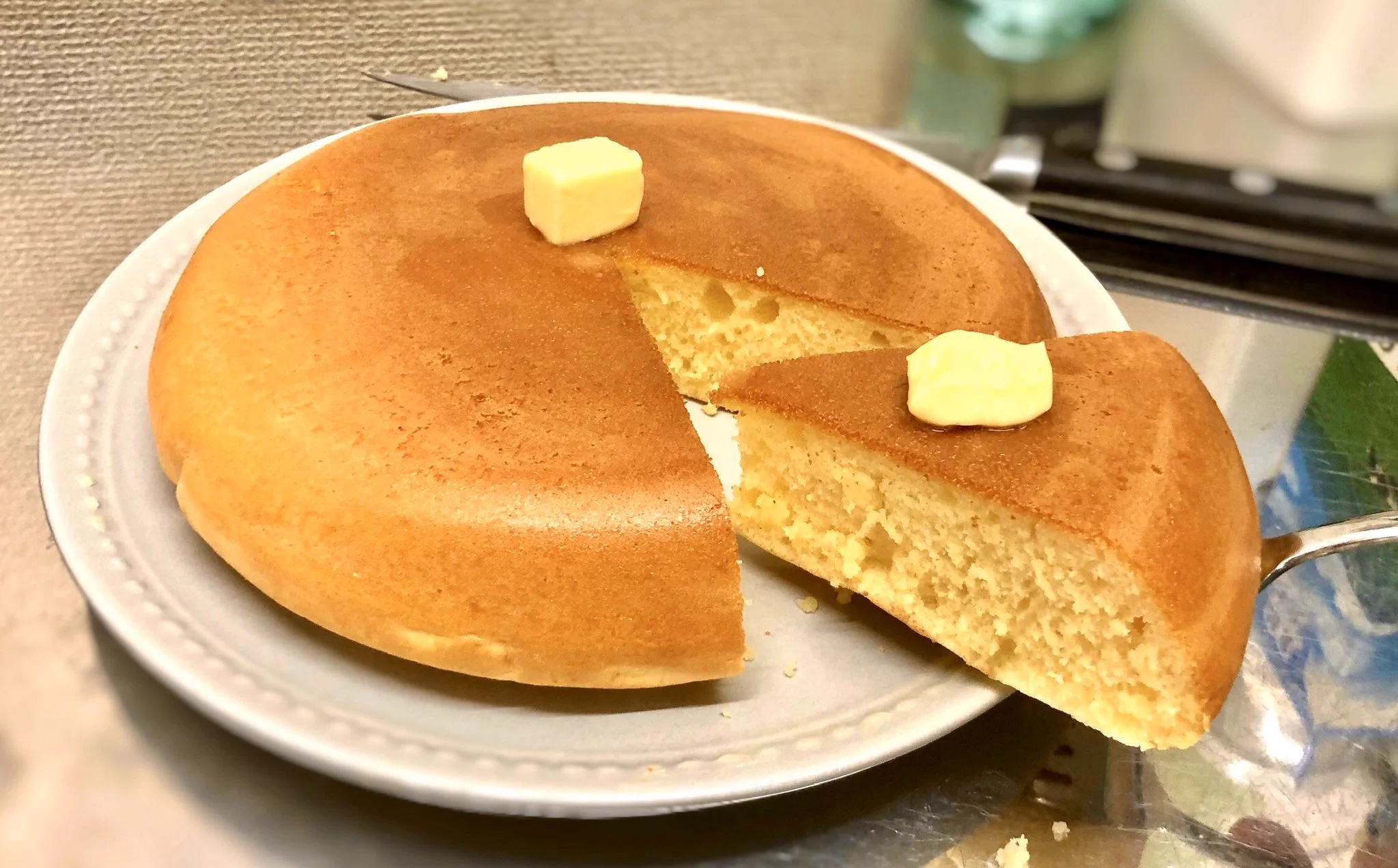 ホットケーキミックスで「ぐりとぐらのカステラ焼き」を再現！！