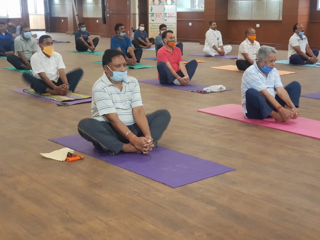 प्रधानमंत्री श्री <a href="/narendramodi/">Narendra Modi</a> जी के प्रयत्नों के  पश्चात 21 जून को #InternationalYogaDay के रूप में विश्व में पहचान मिली है।