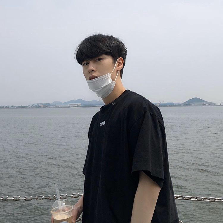 저는 시험 화요일에 끝나요‼️ 겨우 올려놓은 평균이 영어로 깎여서 나머지 과목으로 올리느라 정신 못차리다가 인스타 알림뜨고 겨우 들어왔어요🥺 보고싶었오요.. 화요일에 시험 잘 보고 올게요 응원해주세오..❤️ 
#이재욱 #선우준 은 #덮재욱 이였으면..