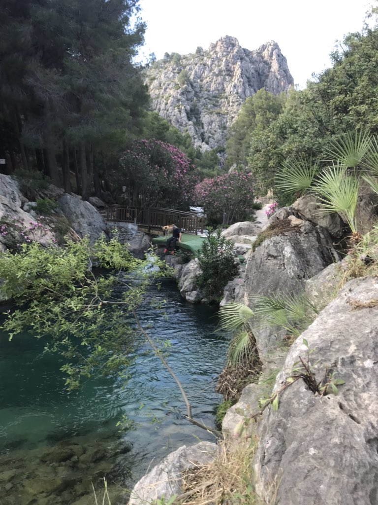 Te apetece un baño aquí  Camping Fontsdelalgar#venavernos