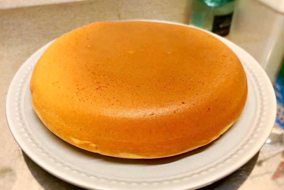 麦ライス シェフ 料理家 ホットケーキなんて1枚1枚綺麗に小さく焼かないで 分厚く1枚焼いて切り分けたらいいんすよ 分厚い方がふわふわだしさ パンケーキ ホットケーキミックス T Co 6ehhvkv2mm Twitter