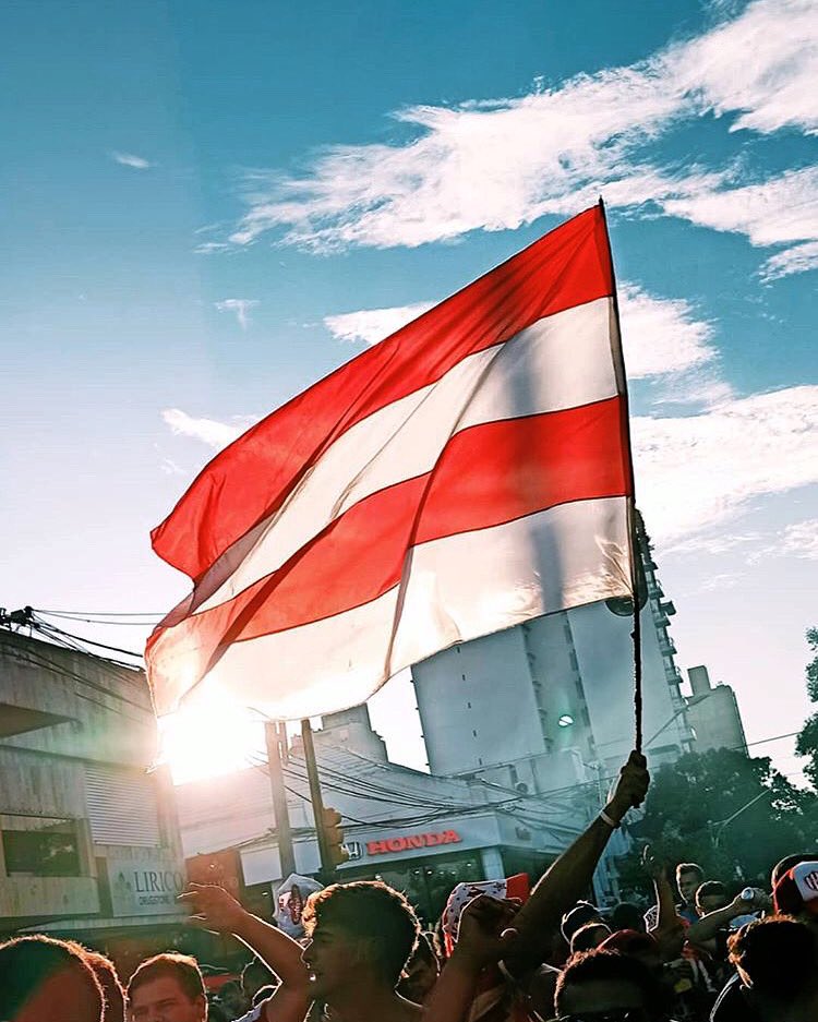 unionentudial's tweet photo. ¡El celeste y blanco en el cielo, el rojo y blanco en el corazón! #FelizDíaDeLaBandera 🇦🇷🇦🇹 https://t.co/vc6HT0WOrx