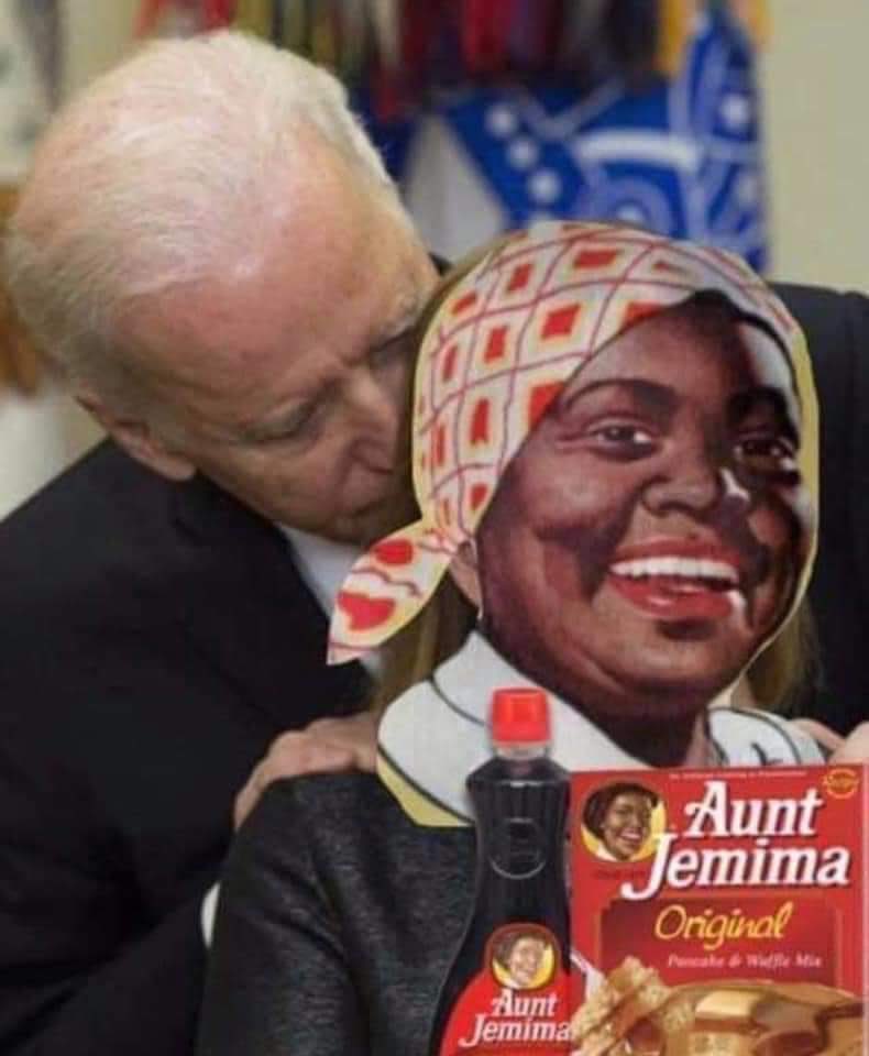 KentuckyGoddess's tweet photo. 🤭😂
#AuntJemima #ScratchAndSniffJoe #CreepyJoe #YouAintBlack https://t.co/IVgQw4AxyW