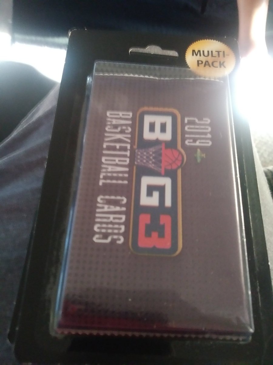 HallJammaar's tweet photo. Shout out to @thebig3 @icecube. I appreciate y'all. My favorite sport. https://t.co/V71MEtOLqo