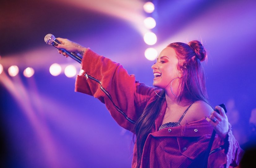  Demi Lovato: A Thread 