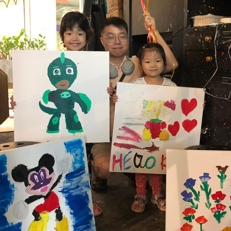 MakeAWishSG's tweet photo. Happy Father's Day to our kind-hearted, intelligent and amazing fathers!
Thank you for inspiring us everyday, from teaching us when we're wrong, to protecting us when needed.
#MAWSG #FathersDay https://t.co/cWdUyTRZgu