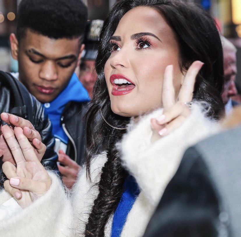  Demi Lovato: A Thread 