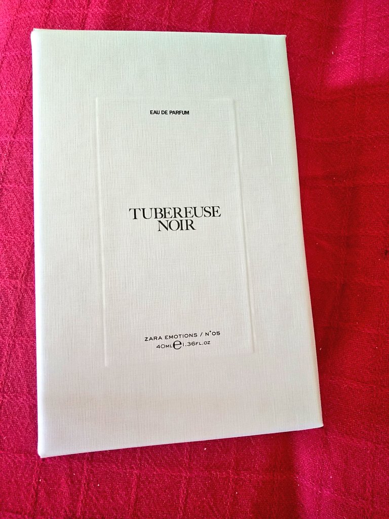 赤夏 Comitia139 く34ｂ Zaraとジョーマローンのコラボの香水がとても良かったので旅好きオタクですが買いました そして通販が神仕様 T Co Pkprfmdegw Twitter
