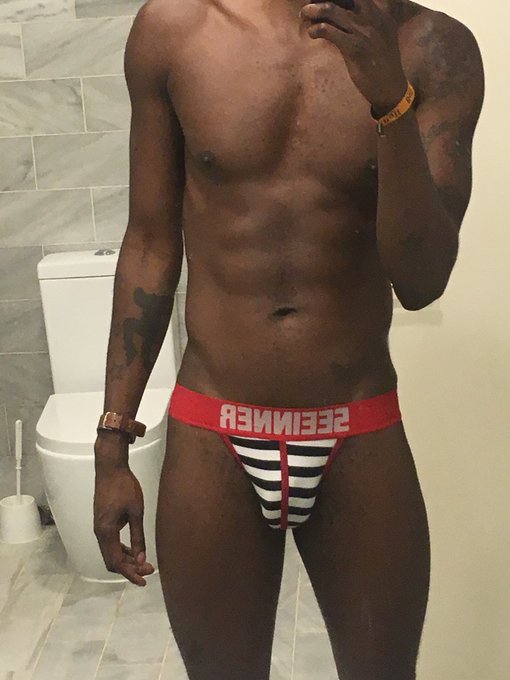 Toilet pic https://t.co/u1Hi607H63<a href="/tag/london"class="tags"><span>#london</span></a><a href="/tag/blacklivesmatter"class="tags"><span>#blacklivesmatter</span></a><a href="/tag/onlyfans"class="tags"><span>#onlyfans</span></a>