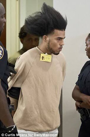 FelizJustice's tweet photo. 5. Jose Tavarez: He participated in the foot chase that led to the bodega.; was the 1st one to enter the bodega after Jr. He’s also the one who saw Jr’s head pop up from behind the counter and immediately went back outside to alert the others Jr was inside. #JusticeForJunior https://t.co/TjNefpvtFp
