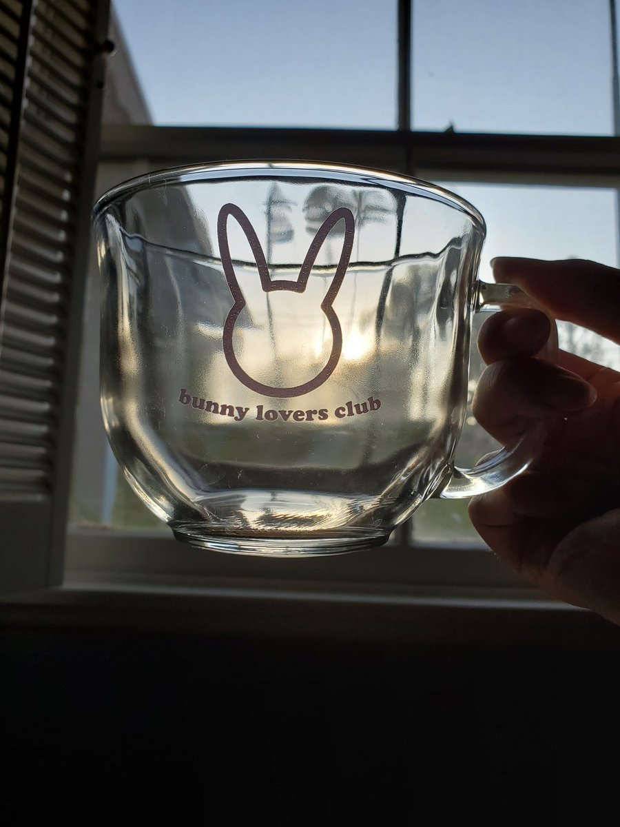 okaaayyeee's tweet photo. i got my bunny lovers cup!! thank u sm @ncitytwt its so cute~ #ncityfb https://t.co/jWIqKX9zwV