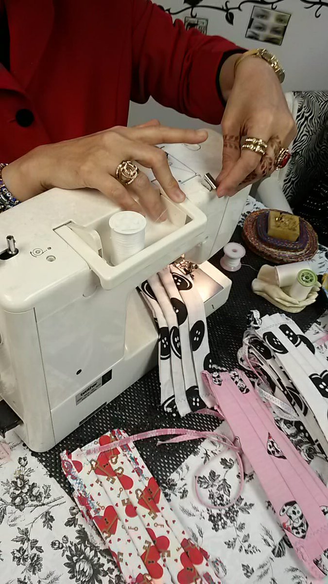 threadingnheena's tweet photo. If anyone is in need of Masks please contact at 508 369 8797
*Masks are Free*

Stay Safe ♡ Stay Well ♡ 

#Taunton #tauntonma #Massachusetts #Masks4All  #masksforourcommunity https://t.co/7raX9LOOWM
