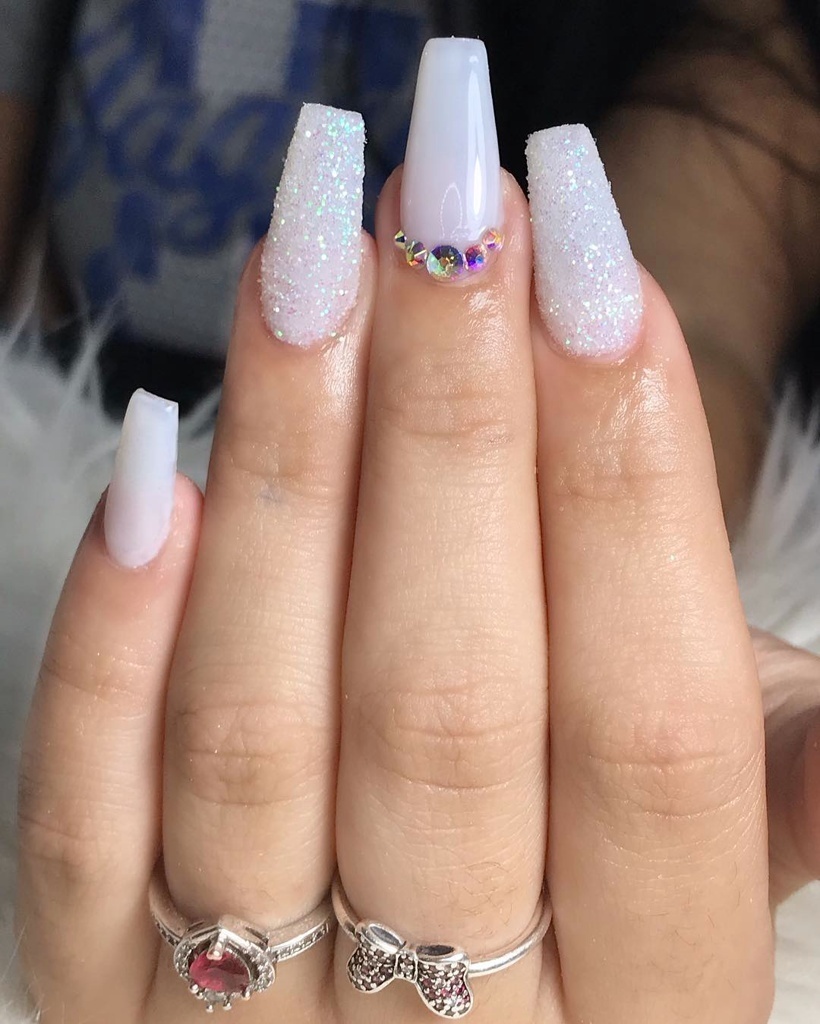 #dippingpowder #ignailcommunity #hairwithrileypoyser #saturdaymorning #gelnails #instanails #lighteleganceuk #nailpromote #naildip #salon #like4like #instagood #nailfeature #queennails #multichrome #femmefatalecosmetics #mua #shellac #nailsart #mypersonail #nailsnailsnails #…