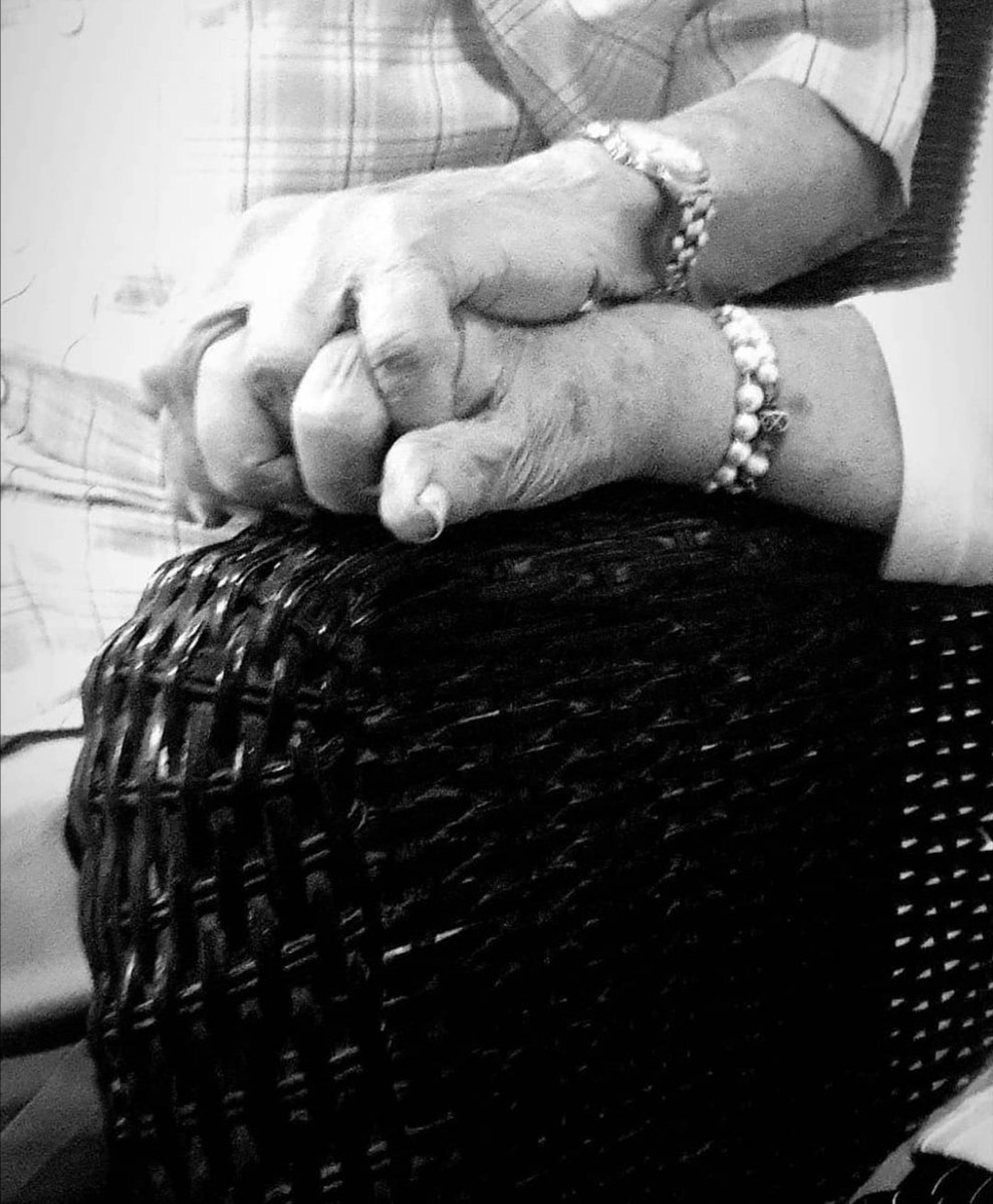 MABELMORENO's tweet photo. El amor de mis abuelos https://t.co/uirIyWSZ0J