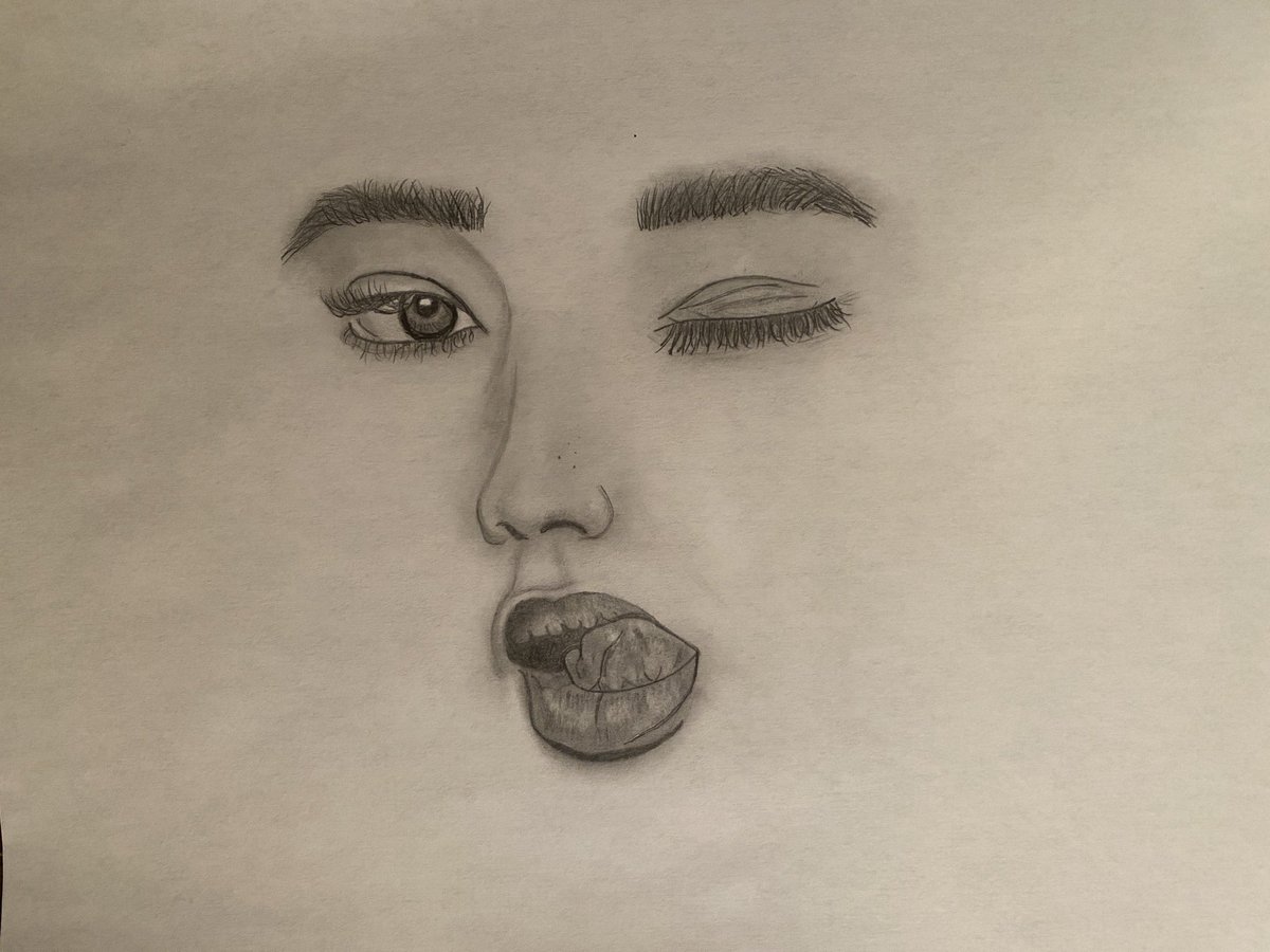 LNdreci's tweet photo. I’ve always loved painting, drawing and being creative since I was little. I’m glad I’m slowly getting back into it. Practice makes perfect ✍🏼 https://t.co/X1KO9eU4AQ