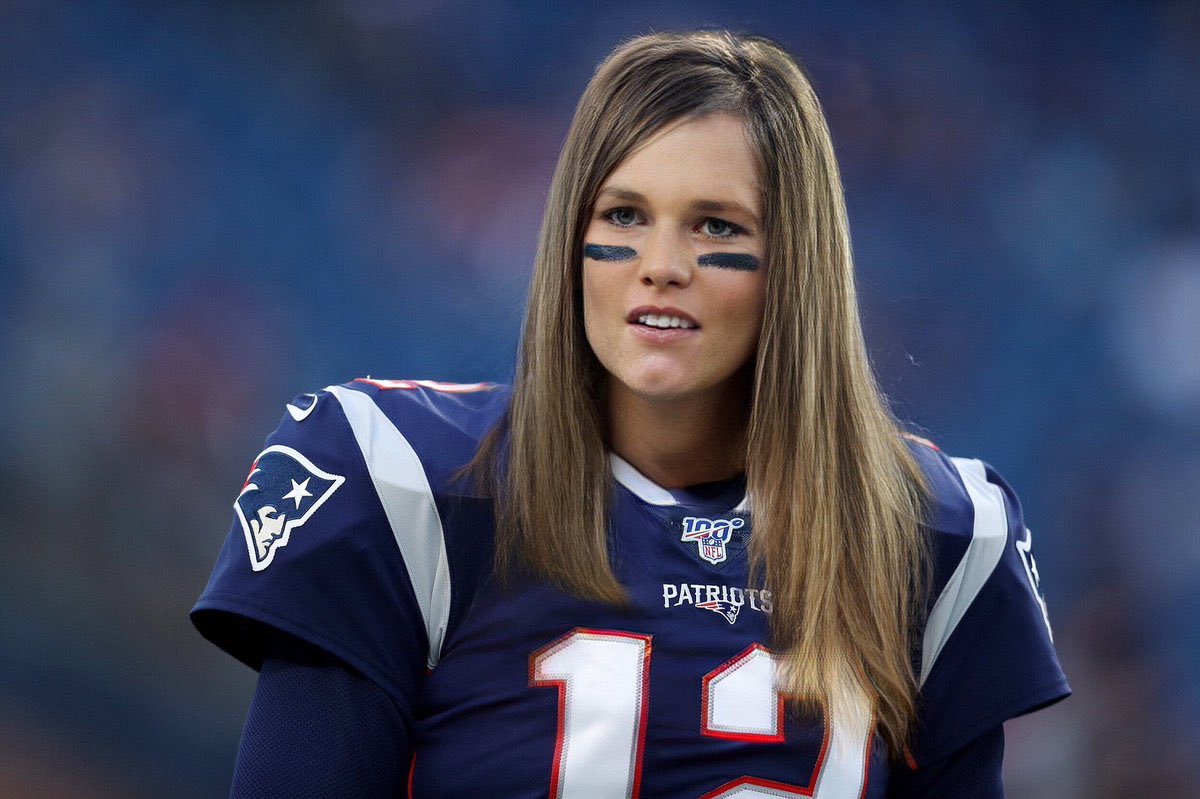 bubftw's tweet photo. NFL Qbs as women https://t.co/xMatbYFdua