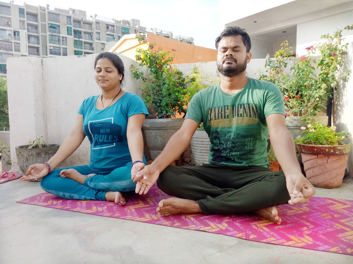 SHagun_tomar's tweet photo. Refresh ur Mind, Soul and Body Happy International Yoga Day.. Theme-Yoga with family, Yoga at Home #YogaDay2020 https://t.co/QTCLo74Sh7