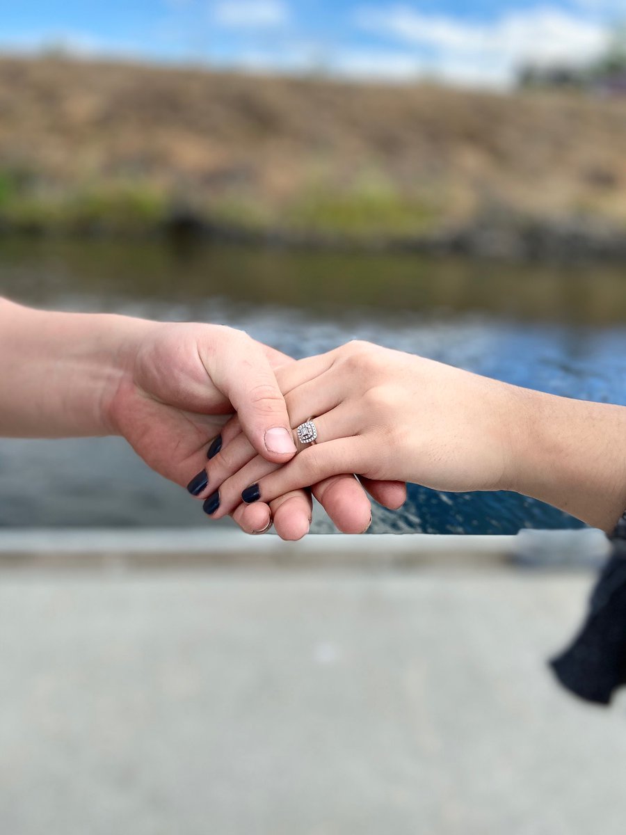 chanchansko's tweet photo. We’re getting married #engaged 🤪 @joelosko https://t.co/yQuBLnYK8U