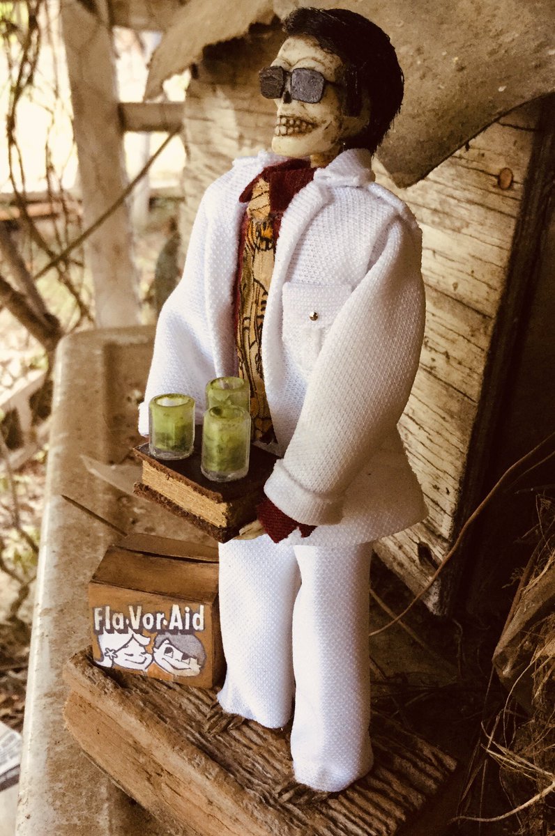 HistoryBones's tweet image. Jim Jones is in the building.  ☠️

#revjimjones #Jonestown