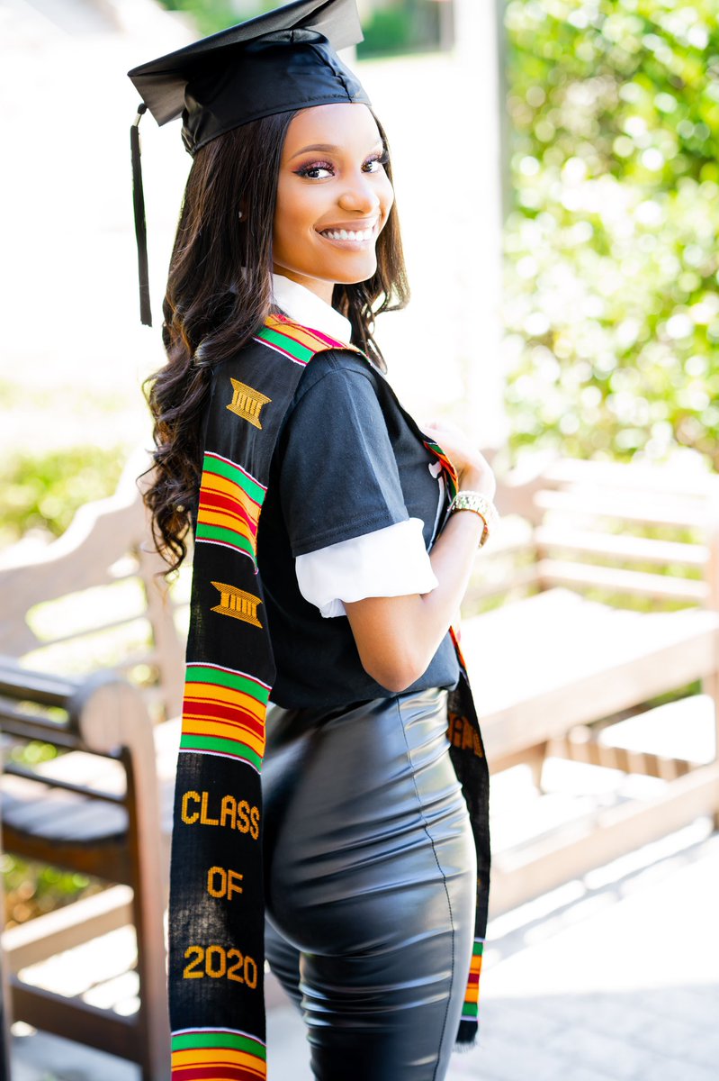 CourtTooLegit's tweet photo. Once the B.S was behind me, I shifted my focus on becoming the MAcc I was always destined to be.
•
•
•
This whole journey was honestly all a part of God’s plan
•
•
•
#DegreedShawty
#BlackAccountantsMatter
#2DegreesHotter
#MasterofAccountancy https://t.co/s0p4M1rJeY