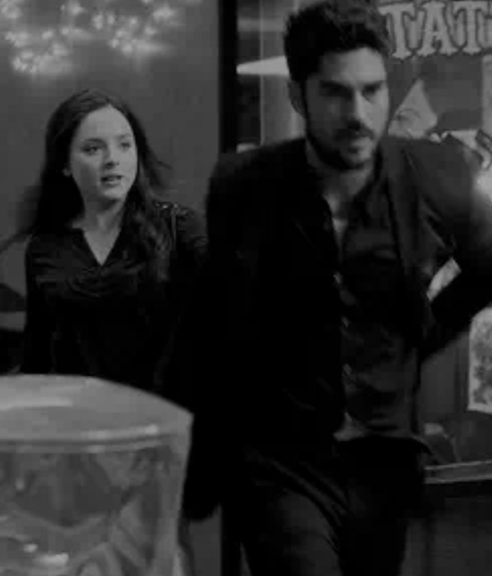 SethKateFan's tweet photo. Bring back this iconic duo. #SethKate #fromdusktilldawn #fdtd #Bringbackdusk https://t.co/UPsgZydVAH
