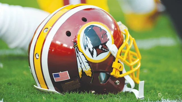 thehill's tweet photo. Washington Redskins retire jersey of team's first black player https://t.co/YeBgqt9hvu https://t.co/Wa0gRv68Hw