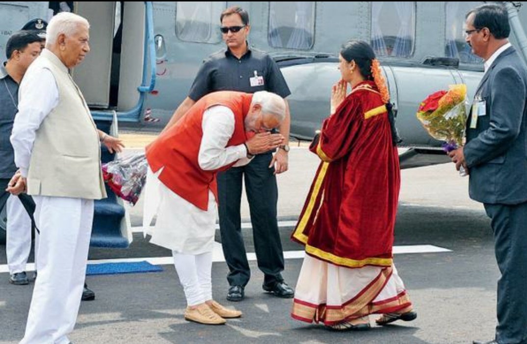 rishibagree's tweet photo. This picture by Congress stooge is as fake as their Leader's Surname and Nationality https://t.co/o4Yi0DHayu