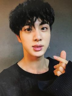 MochikookLovely's tweet photo. @topstarnews Wow how beautiful Jin looks with a suit I love his face is very beautiful he is perfect.
#MostPerfectFaceJin
#PerfectFaceJin
방탄소년단 진
#방탄소년단진 #방탄진 #진 #석진 #김석진 #BTSJIN #JIN #SEOKJIN
@BTS_twt https://t.co/ZwMSMF0I3X