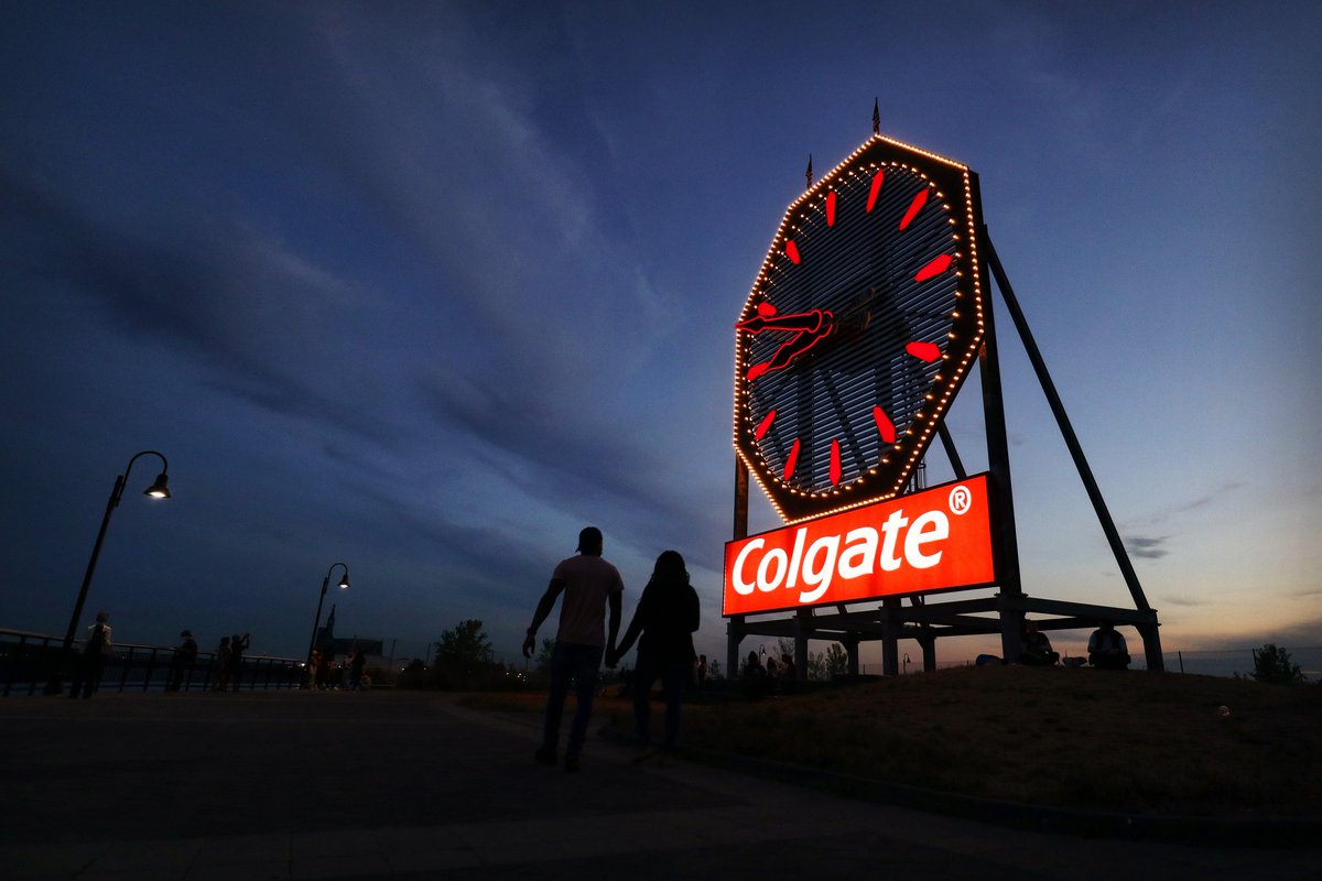 GaryHershorn's tweet photo. The historic Colgate Clock, originally installed on the Jersey City waterfront facing New York City in 1906 as the sun sets tonight on the summer solstice #nyc
#newyorkcity #newyork #colgateclock #jerseycity @agreatbigcity https://t.co/vYKchLhnKV