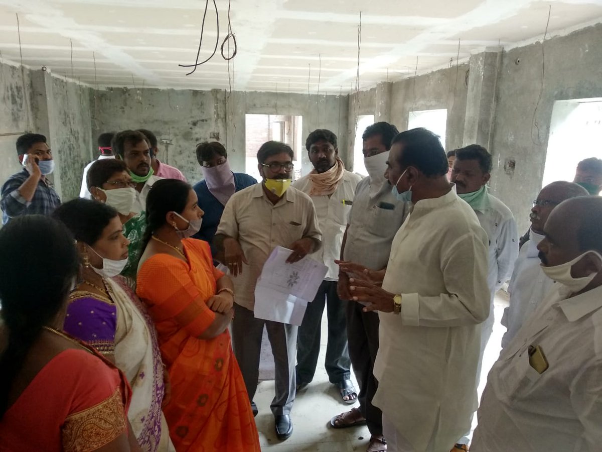 MLAVanamatrs's tweet photo. Inspected construction works of 'Tourism Hotel' at Yellandu X Road. Meeting has been held with concerned officials and instructions has given to complete the work at the earliest. @TelanganaCMO @KTRTRS @Collector_BDD @puvvada_ajay @MPnama . https://t.co/9tq8RtARjj