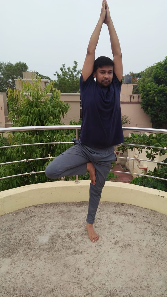 ravisoni5337's tweet photo. #CSCpeYOGA 
#IdoYogaatHome #CSCseGRAMSWARAJ 
#Internationalyogaday2020 https://t.co/VOmuUqGsIr