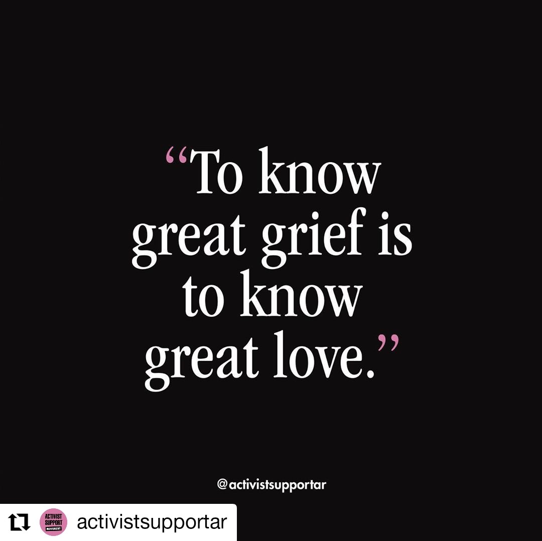 voicinggray's tweet photo. Grief is the last act of love we have to give to those we loved. Where there is deep grief, there was great love. Together for Regan, for the animals, for peace. @animalsavemvmt
#activistsupportar #RememberRegan #SavePigs4Regan
#GoVegan4Regan #JusticeForRegan https://t.co/kdrVVaVeL6