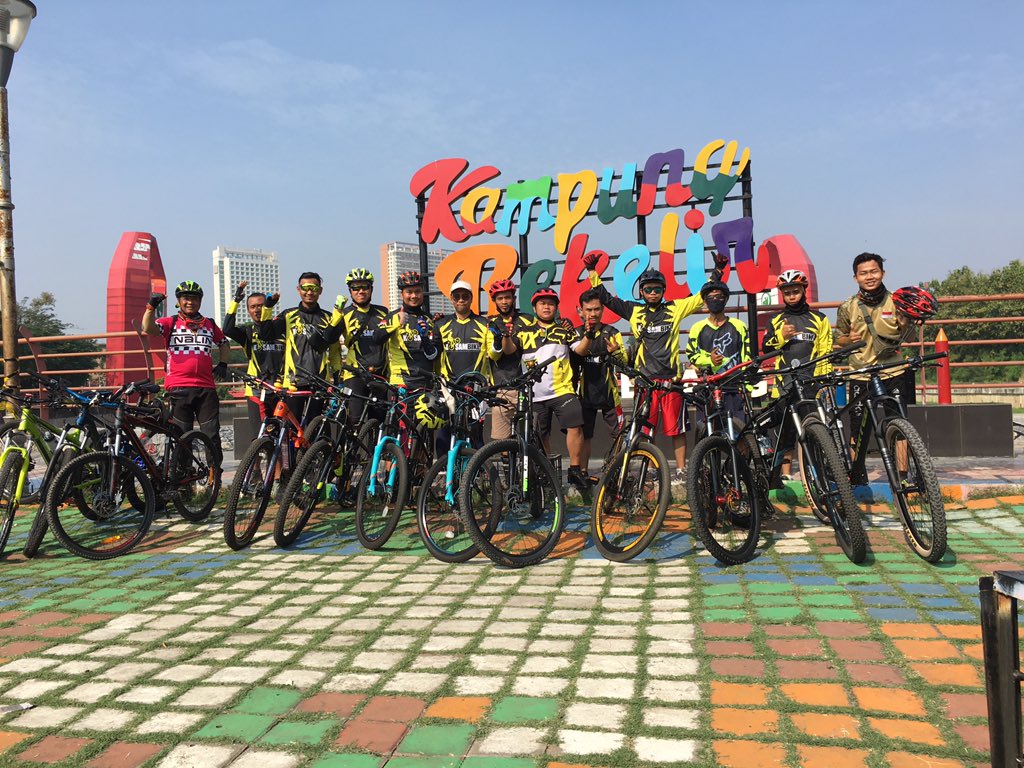 Komunitas Sepeda Semanan Jakarta Barat dan Komunitas Sepeda Teluk Naga Kab Tangerang.<a href="/genpibanten/">GenPI Banten</a> <a href="/genpikotatng/">genpikotatangerang</a> <a href="/AboutTNG/">About Tangerang</a> @kampungbekelif <a href="/KomunitasSepeda/">Sepeda Santai</a>