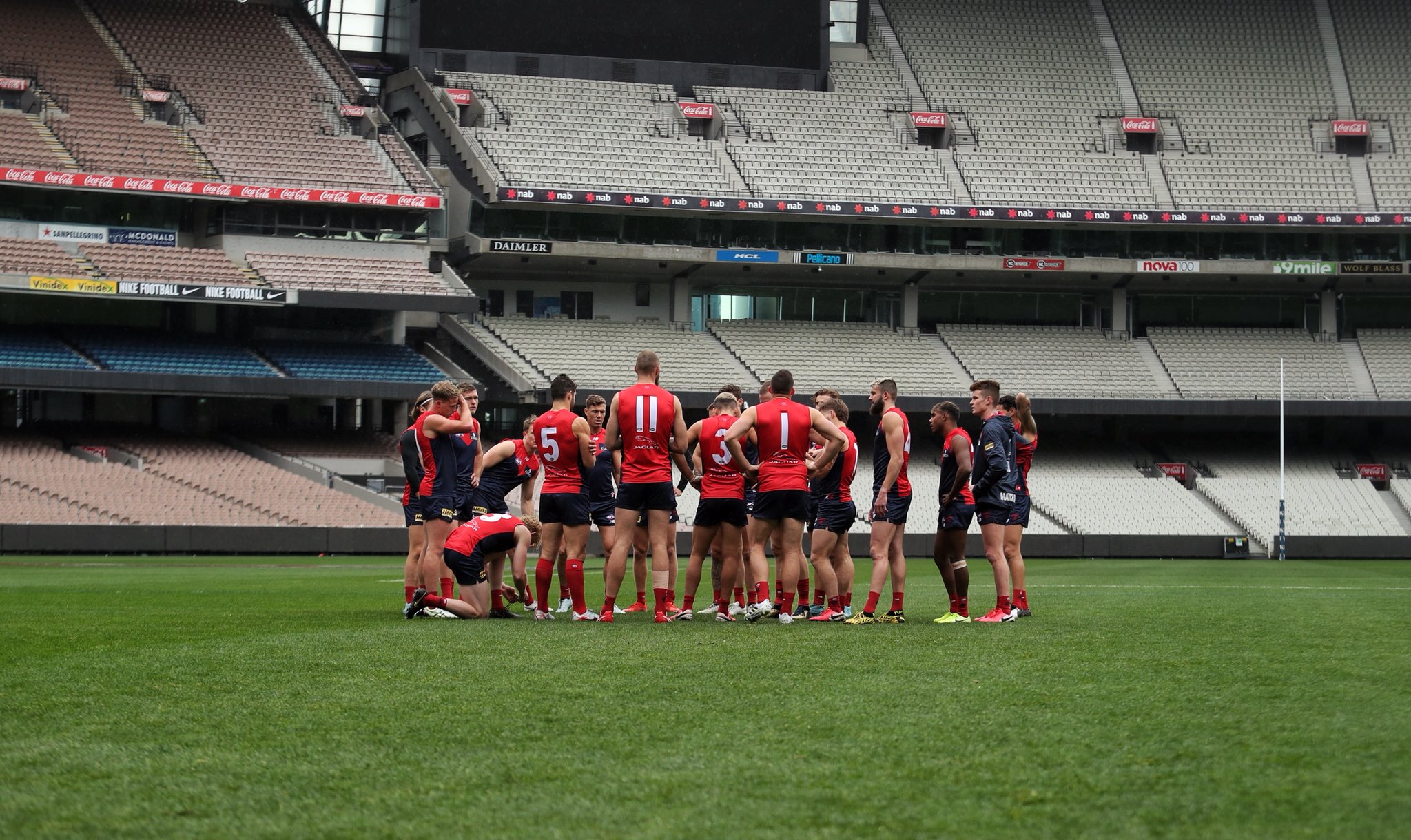 EbAdF-qVcAEgBt9?format=jpg&name=large