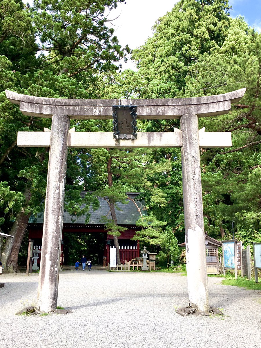 Shoko Hire 羽黒山随神門 6 今までよく見たことがなかったけど カッコいい 鶴岡市 羽黒山 羽黒山随神門 出羽三山 観光タクシープラン 庄交ハイヤー