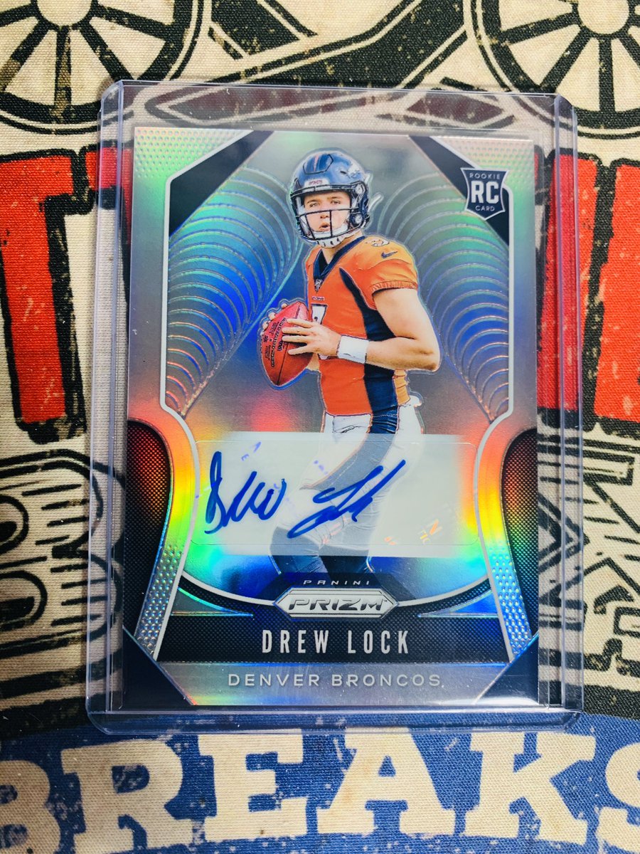 BattlefieldBb's tweet photo. Another sick night of breaks! Drew Lock Silver Auto!! @paniniamerica @groupbreakchecklists @BreakerCulture @GoGTSLive #paniniamerica #whodoyoucollect #boxbreaks #battlefieldboxbreaks #groupbreaks #casebreaks #footballcards #livebreaks https://t.co/UUMFQeO8Nr
