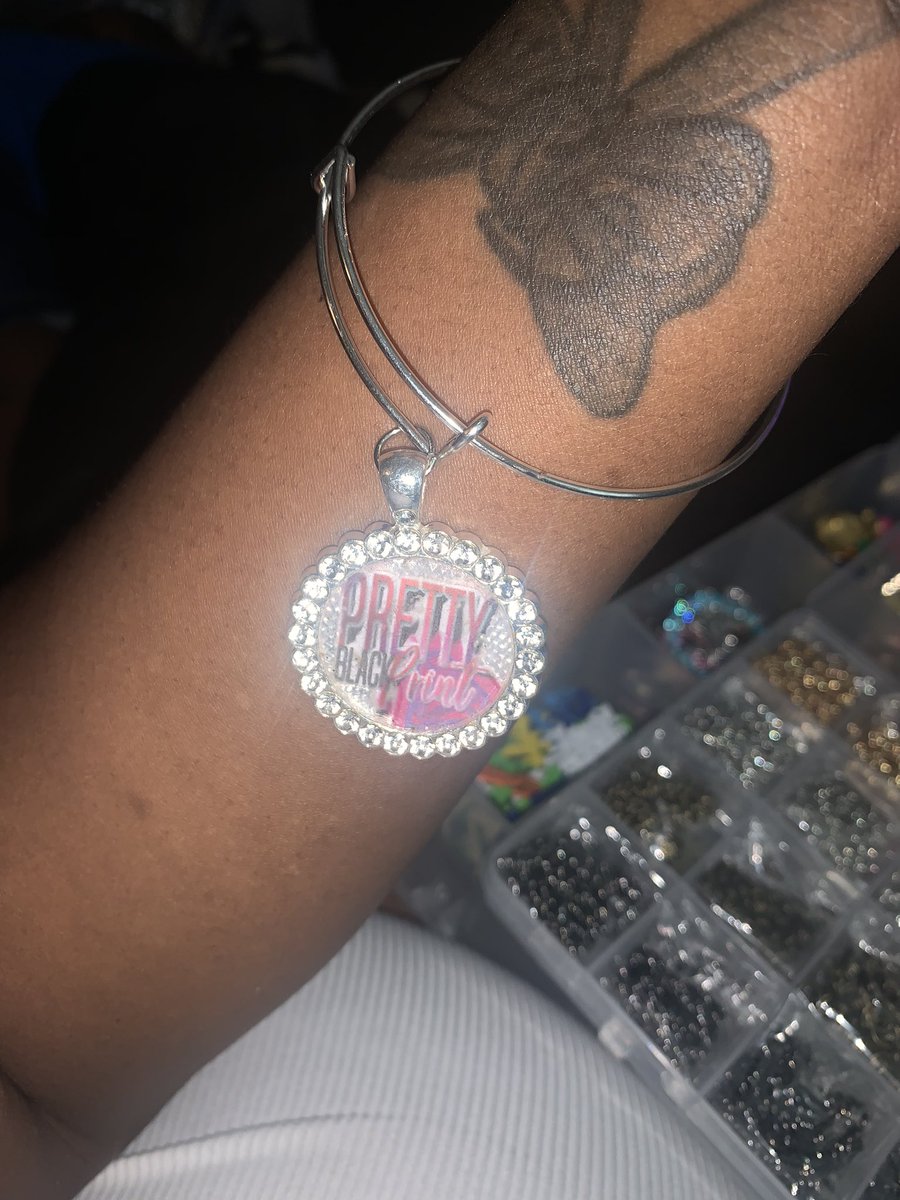 Boss3366's tweet photo. #designerinspired #junkbracelets #designercharms rock ya brand 🥰shop with me https://t.co/Fa0TLEygMq