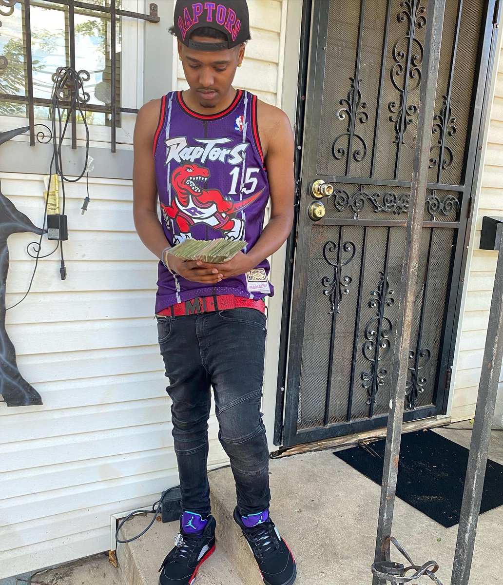 itse4sy's tweet photo. Been laying low been on a radar 🤧 https://t.co/EoX9vTSaXW