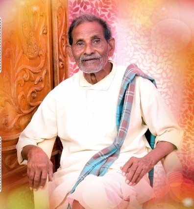 PRAKASHUTF's tweet image. # 🙏కని పెంచే దైవం- నాన్న🙏

💐ప్రేమను కోపంగా చూపించే అమాయకుడు, కోపంలోనూ ప్రేమను చూపించగల మేధావి ఆయన, భుజాలపై బిడ్డను మోస్తూ సమస్త లోకాన్ని చూపించగల బలవంతుడు.. కాదని వదిలేసిన కన్నపేగును కసురుకోలేని బలహీనుడు రెండూ అతడే...నేడు ఫాదర్స్ డే.
         💐శుభాకాంక్షలు.💐