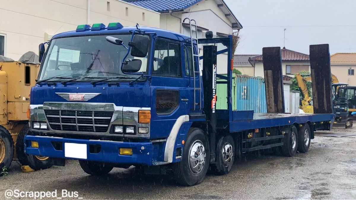 レトロ、デコトラ、日野ドルフィン最終型、トレーラーヘッド外し、サイドバンパー左右、キズ、ヘコミ多数、欠品あり、ジャンク品 日野 スーパードルフィン 最終型 鬼グリルアッパーパネル メッキ