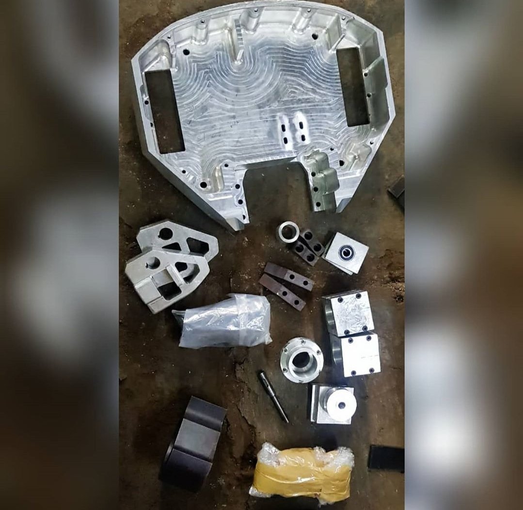 visionbotz's tweet photo. 🔥Venus 💯 Assembly Time🤙🏼
#TheInternationalRobowarChampion #Machining #Unibody #6061t6 #MechanicalStuff #Visionbotz #Techfest #Gensace #banebots #propdrive #redbrick #vex #colson #battlebots2019 #BattleBots #combat #Robowar #combatboots #combatrobotics #Robotics #Upgradation https://t.co/ujPkelnAXl