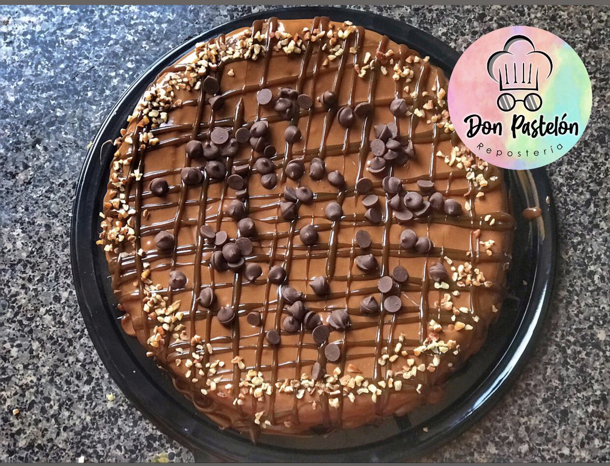 soycesarmontoya's tweet photo. Listo la horneada de hoy :3 #ChocoFlan #BruceCake https://t.co/jvSNgXqn7C