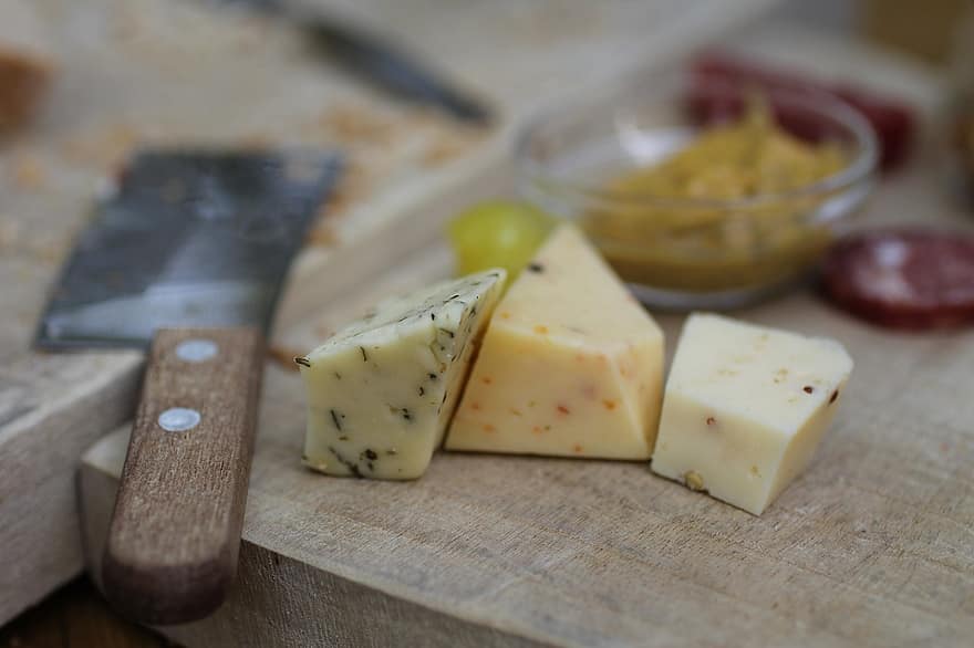 Word of the day: SPYLE (early 20th century Scots) - to sample cheese