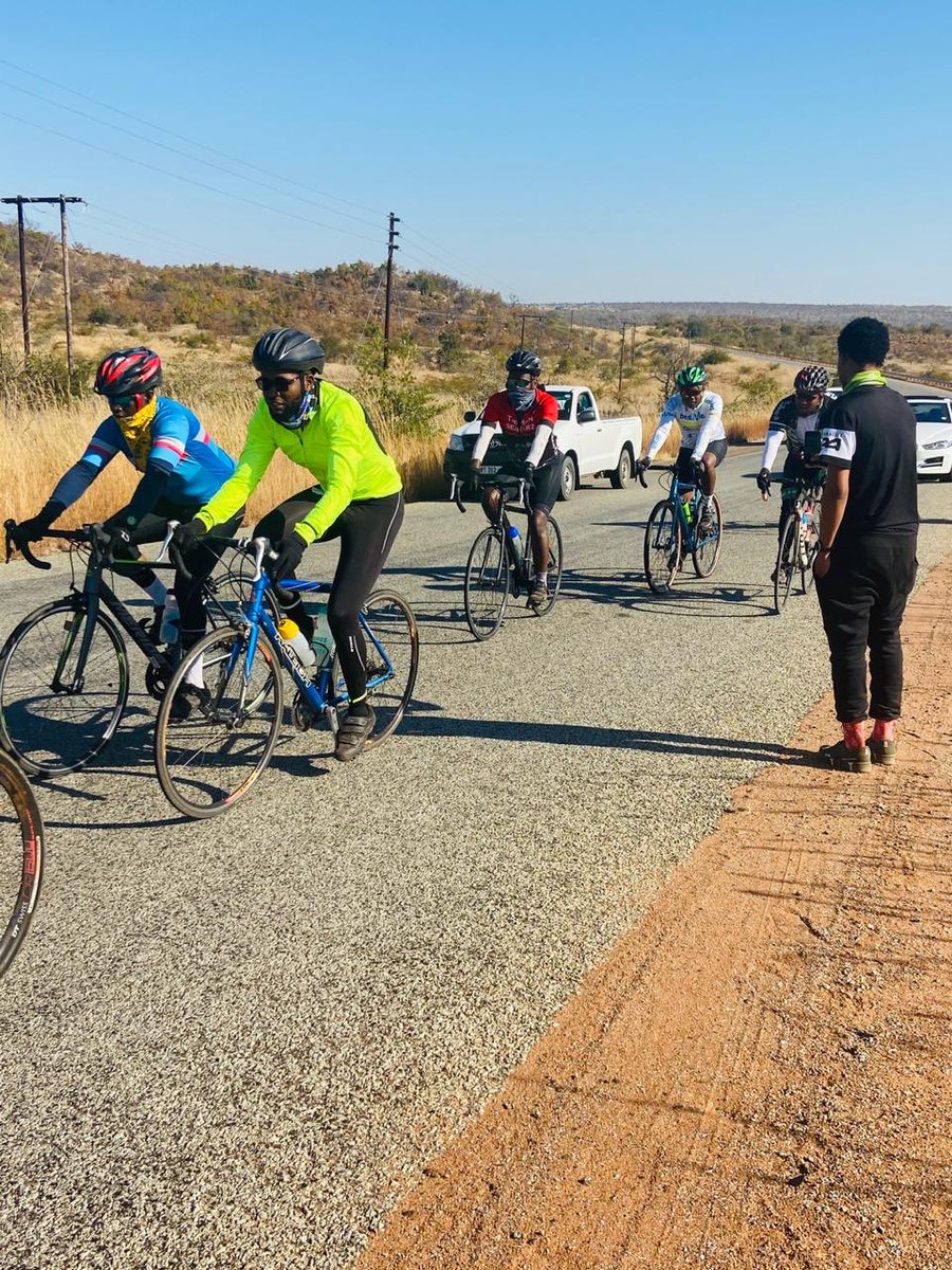 giftofdistance's tweet photo. 207🚴 awesome job guys 👏👏@013CyclingClub @LekwankwaMarumo @MalacosteDaReal @Herbalife24 https://t.co/Ly3bXfcTv0